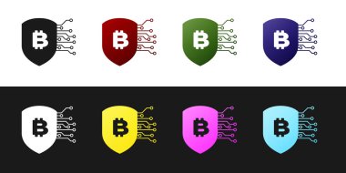 Siyah beyaz arka planda izole edilmiş bitcoin simgesiyle Shield'ı ayarlayın. Kripto para madenciliği, blockchain teknolojisi, bitcoin, güvenlik, koruma, dijital para. Vektör İllüstrasyonu