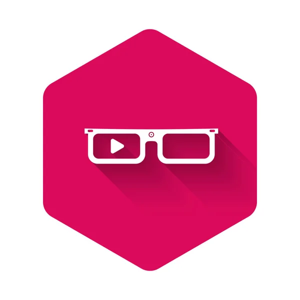 Weiße intelligente Brille auf Brillensymbol mit langem Schatten isoliert. tragbare Elektronik-Smart-Brille mit Kamera und Display. rosa Sechskantknopf. Vektorillustration — Stockvektor