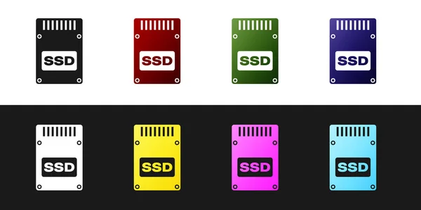 Defina o ícone do cartão SSD isolado no fundo preto e branco. Sinal de unidade de estado sólido. Símbolo de armazenamento. Ilustração vetorial — Vetor de Stock