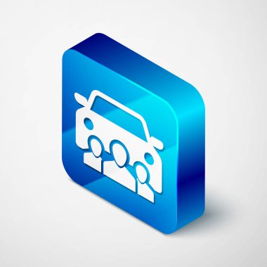 İnsan grubu ile izometrik araba paylaşımı simgesi beyaz arka planda izole. Carsharing işareti. Taşımacılık kiralama hizmeti konsepti. Mavi kare düğmesi. Vektör Illustration