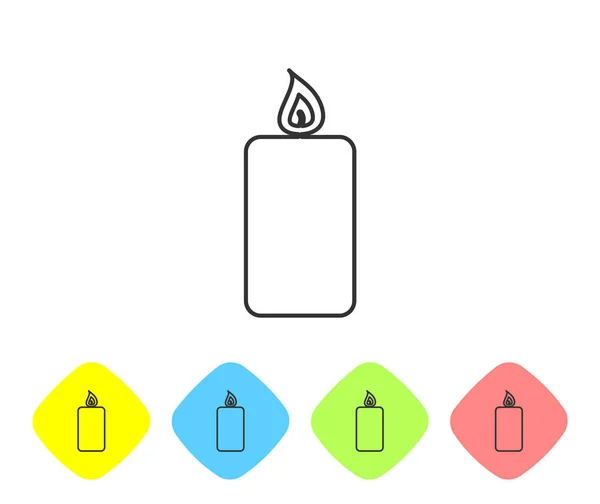 Το εικονίδιο της γραμμής κεριών με γκρίζα καύση απομονώνεται σε λευκό φόντο. Παλιομοδίτικο αναμμένο κερί. Κυλινδρικό αρωματικό κερί με φλεγόμενη φλόγα. Ρυθμίστε το εικονίδιο σε έγχρωμα κουμπιά ρόμβος. Απεικόνιση διανυσματικών φορέων — Διανυσματικό Αρχείο