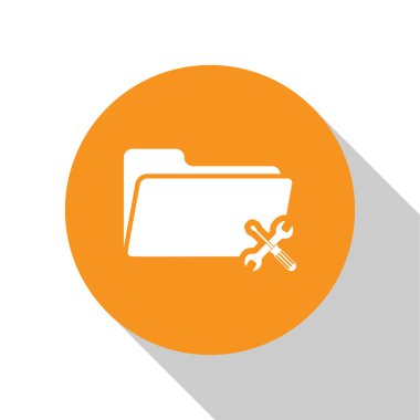 Beyaz arka planda izole tornavida ve anahtar simgesi ile klasör. Ayarlama, hizmet, ayarlama, bakım, onarım, sabitleme. Turuncu daire düğmesi. Vektör Illustration