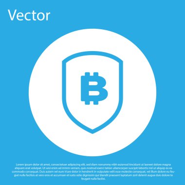 Mavi arka plan üzerinde bitcoin simgesi ile Blue Shield. Kripto para madenciliği, blockchain teknolojisi, bitcoin, güvenlik, koruma, dijital para. Beyaz daire düğmesi. Düz tasarım. Vektör İllüstrasyonu