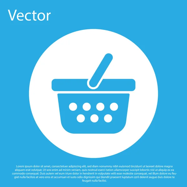 Ícone azul da cesta de compras isolado no fundo azul. Conceito de compra online. Sinal de serviço de entrega. Carrinho de compras símbolo. Botão de círculo branco. Ilustração vetorial — Vetor de Stock