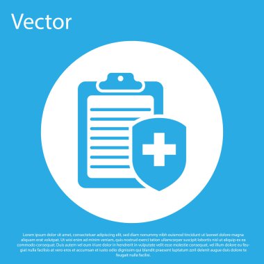 Mavi arka plan üzerinde sağlık sigortası simgesi ile Mavi Pano. Hasta koruma. Pano ve kalkan bir sembol sigorta olarak bir haç ile. Beyaz daire düğmesi. Düz tasarım. Vektör İllüstrasyonu