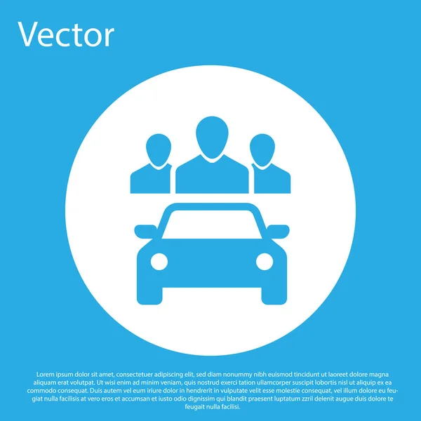 Coche azul compartiendo con el grupo de personas icono aislado sobre fondo azul. Carsharing signo. Transporte alquiler concepto de servicio. Botón círculo blanco. Diseño plano. Ilustración vectorial — Vector de stock