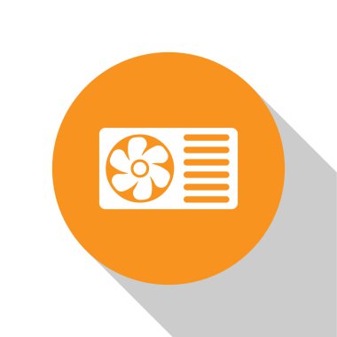 Beyaz arka plan üzerinde izole temiz hava simgesi ile Beyaz Klima. Split sistem klima işareti. Serin ve soğuk iklim kontrol sistemi. Turuncu daire düğmesi. Düz tasarım. Vektör İllüstrasyonu