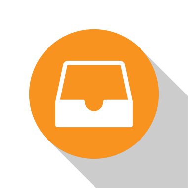 Beyaz Sosyal medya gelen kutusu simgesi beyaz arka planda yalıtılmış. Sosyal ağ öğesi, sembol. Turuncu daire düğmesi. Düz tasarım. Vektör İllüstrasyonu