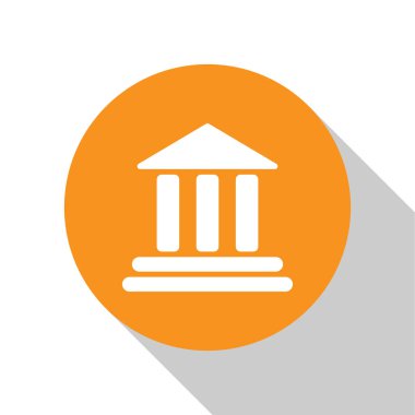 Beyaz Bank bina simgesi beyaz arka plan üzerinde izole. Turuncu daire düğmesi. Düz tasarım. Vektör İllüstrasyonu