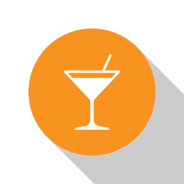 Beyaz Martini cam simgesi beyaz arka plan üzerinde izole. Kokteyl simgesi. Şarap bardağı simgesi. Turuncu daire düğmesi. Düz tasarım. Vektör İllüstrasyonu