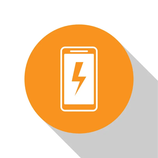 Icono de batería de carga de Smartphone blanco aislado sobre fondo blanco. Teléfono con una carga de batería baja. Botón círculo naranja. Ilustración vectorial — Vector de stock