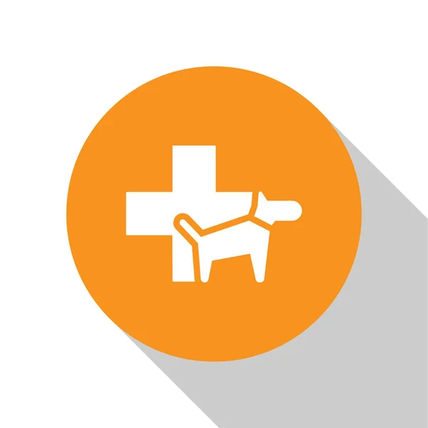 Icona simbolo clinica veterinaria bianca isolata su sfondo bianco. Croce con cane veterinario. Segnale di pronto soccorso per animali. Pulsante cerchio arancione. Illustrazione vettoriale — Vettoriale Stock