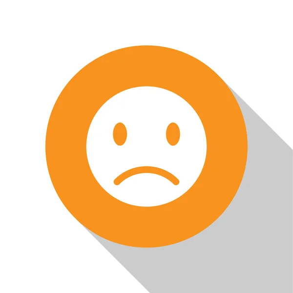 Icono de sonrisa triste blanco aislado sobre fondo blanco. Cara de emoticono. Botón círculo naranja. Ilustración vectorial — Archivo Imágenes Vectoriales