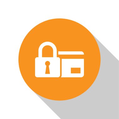 Beyaz arka planda yalıtılmış kilit simgesine sahip Beyaz Kredi kartı. Kilitli banka kartı. Güvenlik, güvenlik, koruma konsepti. Güvenli bir ödeme kavramı. Turuncu daire düğmesi. Vektör İllüstrasyonu