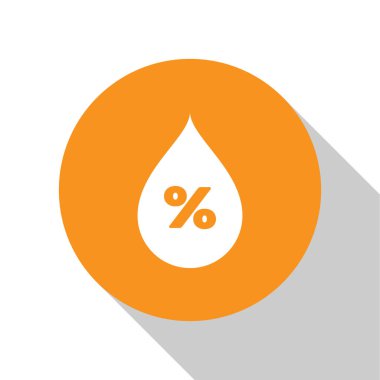 Beyaz arka planda yalıtılmış Beyaz Su bırakma yüzdesi simgesi. Nem analizi. Turuncu daire düğmesi. Düz tasarım. Vektör İllüstrasyonu