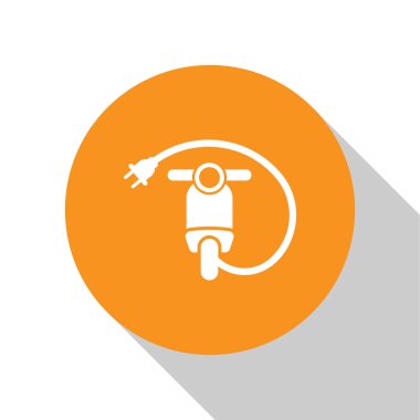 Beyaz Elektrikli scooter simgesi beyaz arka plan üzerinde izole. Turuncu daire düğmesi. Vektör İllüstrasyonu