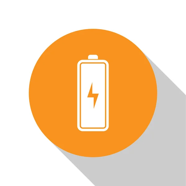 Weißes Batterie-Symbol isoliert auf weißem Hintergrund. Blitz-Symbol. orange Kreis-Taste. Vektorillustration — Stockvektor