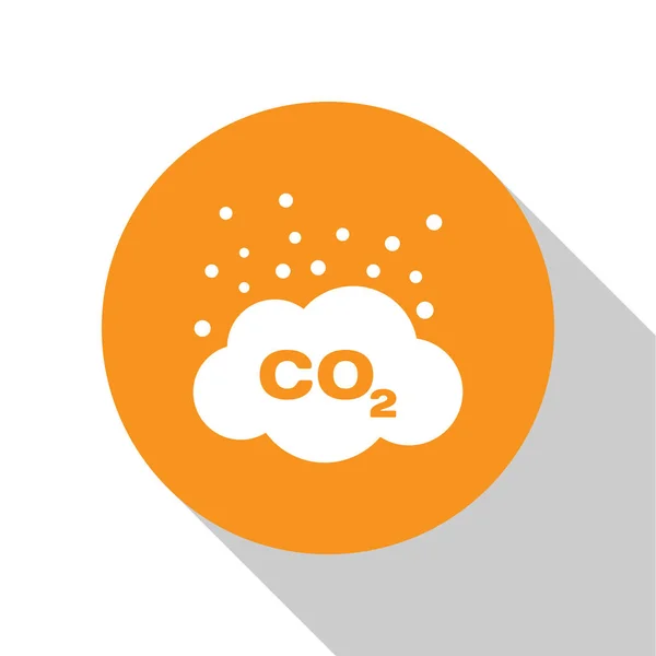 White CO2 emissions in cloud icon isolated on white background. Carbon dioxide formula symbol, smog pollution concept, environment concept. Orange circle button. Flat design. Vector Illustration — Stock Vector