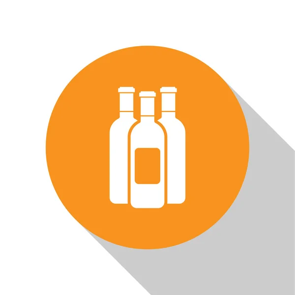 Bouteilles blanches de vin icône isolé sur fond blanc. Bouton rond orange. Design plat. Illustration vectorielle — Image vectorielle