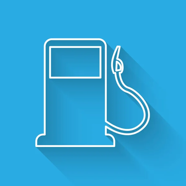 Weißes Symbol der Tankstelle oder der Tankstelle, isoliert mit langem Schatten. Kraftstoffsymbol Auto. Benzinpumpe. Vektorillustration — Stockvektor