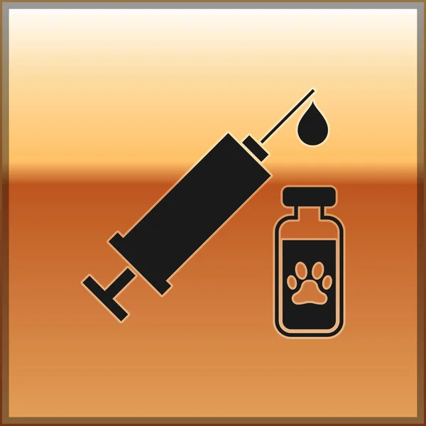Seringa preta com ícone de vacina animal de estimação isolado em fundo dourado. Impressão de pata de cão ou gato. Ilustração vetorial — Vetor de Stock