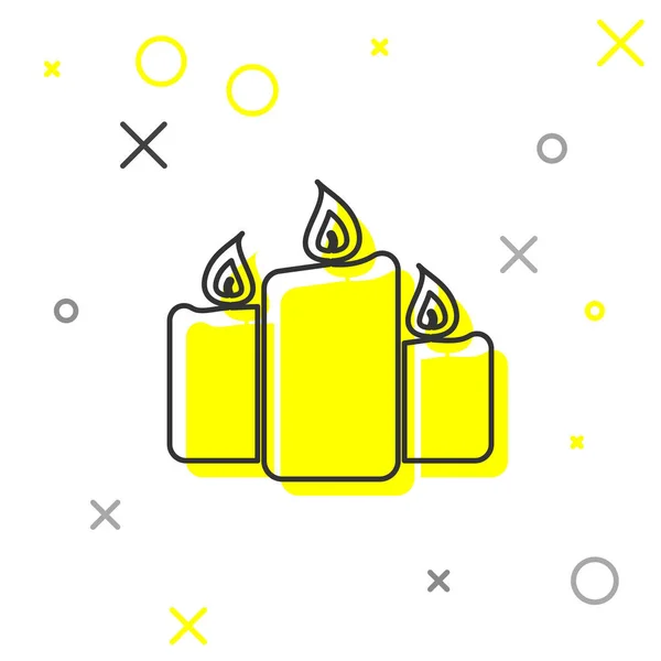 Grey Burning candles line icon isolated on white background (en inglés). Velas encendidas a la antigua. Velas cilíndricas aromáticas con llamas ardientes. Ilustración vectorial — Vector de stock