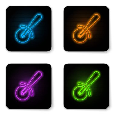 Beyaz arka planda izole parlayan neon Pizza bıçak simgesi. Pizza kesici işareti. Çelik mutfak eşyaları ekipmanları. Siyah kare düğme. Vektör İllüstrasyonu