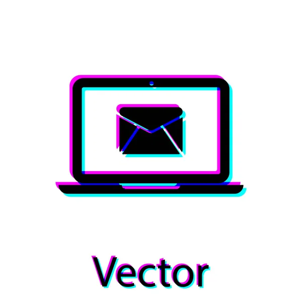 Laptop preto com envelope e e-mail aberto no ícone de tela isolado no fundo branco. E-mail marketing, conceitos de publicidade na internet. Ilustração vetorial — Vetor de Stock
