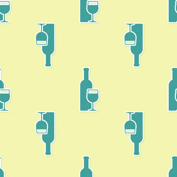 Botol anggur hijau dengan ikon gelas anggur mengisolasi pola mulus pada latar belakang kuning. Rancangan yang datar. Ilustrasi Vektor - Stok Vektor