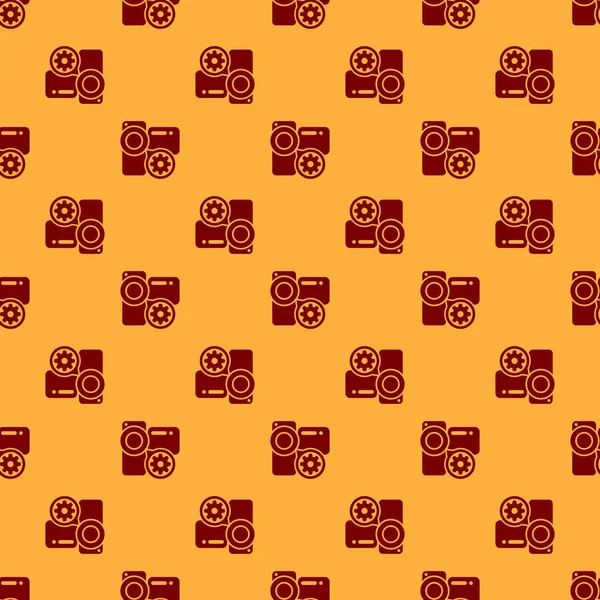 Röd video kamera och kugghjulsikon isolerat sömlöst mönster på brun bakgrund. Justera app, servicekoncept, inställningsalternativ, underhåll, reparation, fixering. Vektor illustration — Stock vektor