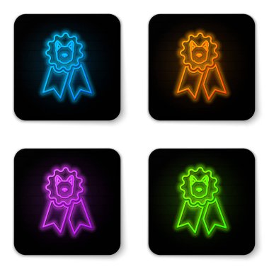 Beyaz arka planda izole parlayan neon Köpek ödül sembolü simgesi. Evcil hayvan sergi kazanan kavramı olarak köpek ayak izi ile Madalya. Siyah kare düğme. Vektör İllüstrasyonu