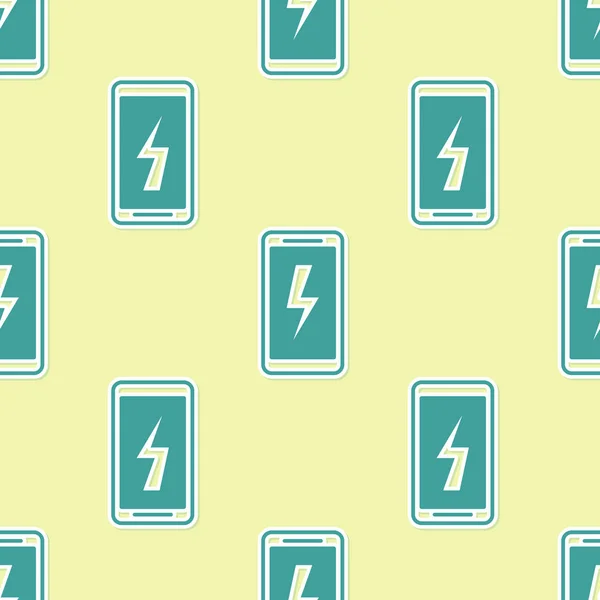 Groene smartphone opladen batterijpictogram geïsoleerd naadloos patroon op gele achtergrond. Telefoon met een lage batterijlading. Vector illustratie — Stockvector