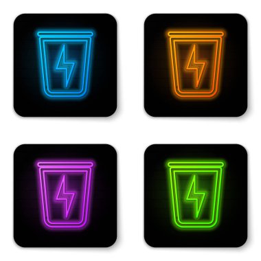 Çöp kutusu ile parlayan neon Lightning beyaz arka planda izole simgesi olabilir. Enerjiye harcar. Çöp kutusu tabelası. Sepet işaretini geri dönüştürün. Siyah kare düğme. Vektör İllüstrasyonu