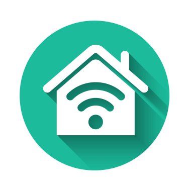 Uzun gölge ile izole wi-fi simgesi ile Beyaz Akıllı ev. Uzaktan kumanda. Yeşil daire düğmesi. Vektör İllüstrasyonu