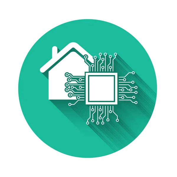 Witte Smart Home pictogram geïsoleerd met lange schaduw. Afstandsbediening. Groene cirkel knop. Vector illustratie — Stockvector