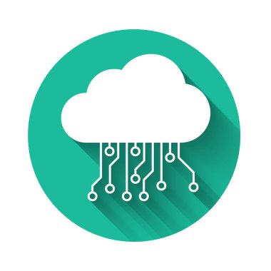 Uzun gölge ile izole şeylerin Beyaz Internet simgesi. Bulut bilgi işlem tasarım konsepti. Dijital ağ bağlantısı. Yeşil daire düğmesi. Vektör İllüstrasyonu