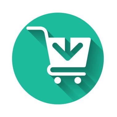 Beyaz uzun gölge ile izole alışveriş sepeti simgesine ekleyin. Online satın alma kavramı. Teslimat hizmeti işareti. Süpermarket sepeti sembolü. Yeşil daire düğmesi. Vektör Illustration