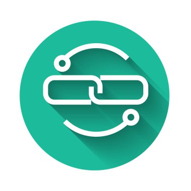 Beyaz Zincir bağlantı çizgisi simgesi uzun gölge ile izole. Bağlantı tek. Yeşil daire düğmesi. Vektör İllüstrasyonu