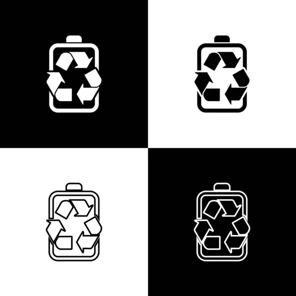 Set Batería con icono de línea de símbolo de reciclaje aislado iconos aislados sobre fondo blanco y negro. Batería con símbolo de reciclaje - concepto de energía renovable. Ilustración vectorial — Vector de stock