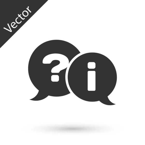 Burbujas de voz gris con icono de pregunta y exclamación aislado — Vector de stock