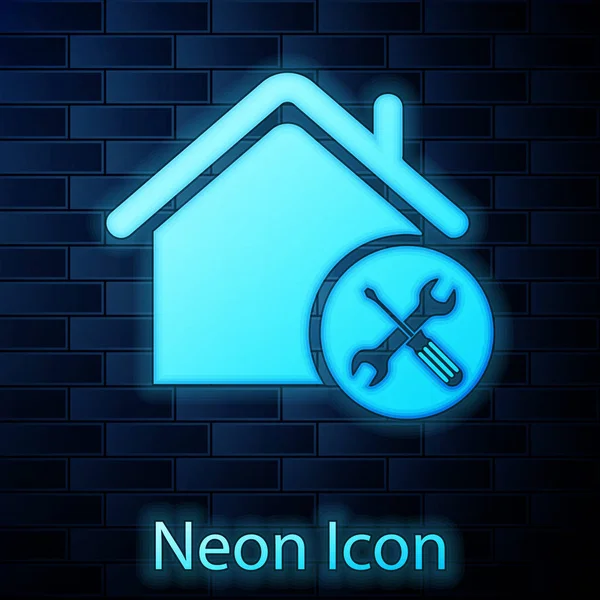 Casa o casa de neón brillante con destornillador e icono de llave inglesa aislado en el fondo de la pared de ladrillo. Ajuste, servicio, ajuste, mantenimiento, reparación, fijación. Ilustración vectorial — Vector de stock