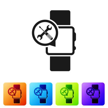 Beyaz arka planda yalıtılmış tornavida ve anahtar simgesi ile siyah SmartWatch. Ayarlama, hizmet, ayarlama, bakım, onarım, sabitleme. Renk kare düğmelerinde simgeyi ayarlayın. Vektör Illustration