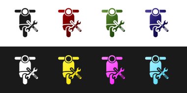 Siyah ve beyaz arka planda izole tornavida ve anahtar simgesi ile set scooter. Ayarlama, hizmet, ayarlama, bakım, onarım, sabitleme. Vektör Illustration