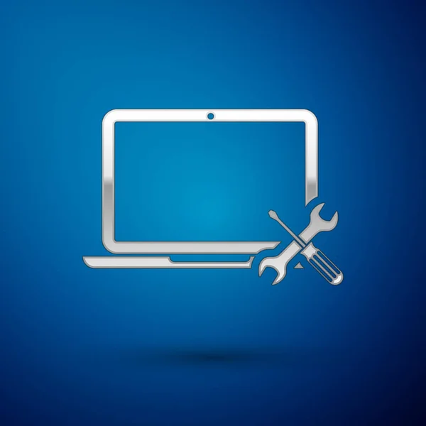 Laptop Prata com chave de fenda e ícone chave isolada no fundo azul. Ajuste, serviço, configuração, manutenção, reparação, fixação. Ilustração vetorial — Vetor de Stock