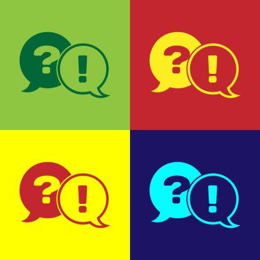 Renk arka plan üzerinde izole soru ve ünlem simgesi ile renkli konuşma kabarcıklar. SSS işareti. Kopyalama dosyaları, sohbet konuşma balonu ve grafik. Vektör Illustration