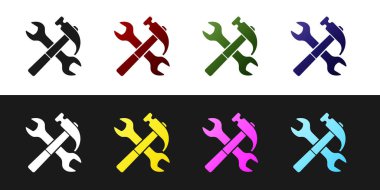 Siyah ve beyaz arka planda izole çapraz çekiç ve anahtar simgesi ayarlayın. Donanım araçları. Vektör Illustration