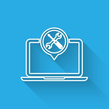 Uzun gölge ile izole tornavida ve anahtar simgesi ile beyaz çizgi laptop. Ayarlama, hizmet, ayarlama, bakım, onarım, sabitleme. Vektör Illustration