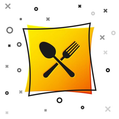 Siyah çapraz çatal ve kaşık simgesi beyaz arka planda izole. Yemek Eşyası. Çatal bıçak işareti. Sarı kare düğmesi. Vektör Illustration