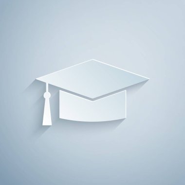 Kağıt kesiği, gri arkaplanda ayrıştırılmış mezuniyet başlığı simgesi. Tassel ikonlu mezuniyet şapkası. Kağıt sanatı tarzı. Vektör İllüstrasyonu