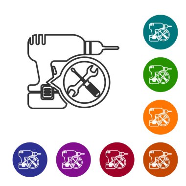 Beyaz arka planda yalıtılmış tornavida ve anahtar simgesi ile gri çizgi matkap makinesi. Ayarlama, hizmet, ayarlama, bakım, onarım, sabitleme. Renk daire düğmelerinde simgeyi ayarlayın. Vektör Illustration